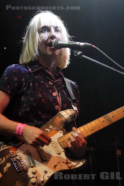 THE JOY FORMIDABLE - 2010-04-21 - PARIS - La Fleche d'Or - Rhiannon Bryan